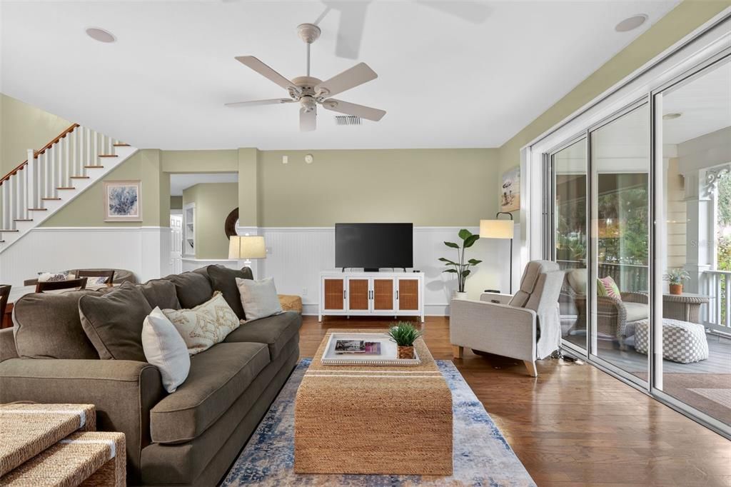 待售: $1,199,000 (2 贝兹, 2 浴室, 2525 平方英尺)