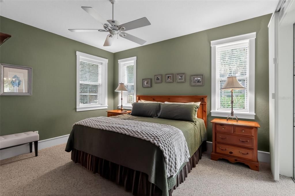 待售: $1,199,000 (2 贝兹, 2 浴室, 2525 平方英尺)