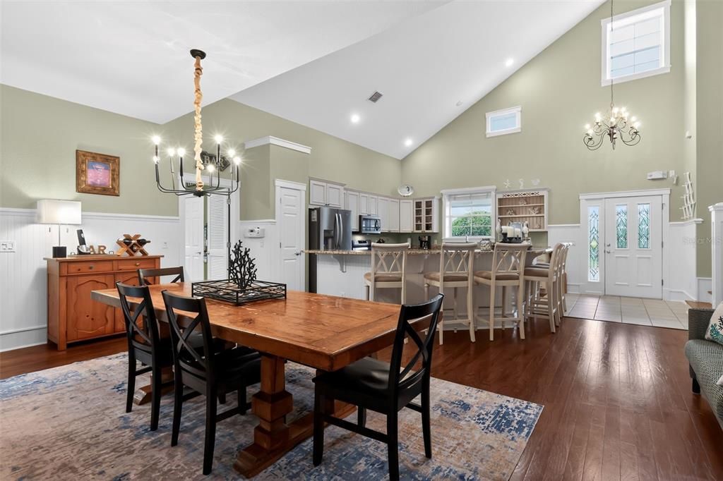 待售: $1,199,000 (2 贝兹, 2 浴室, 2525 平方英尺)