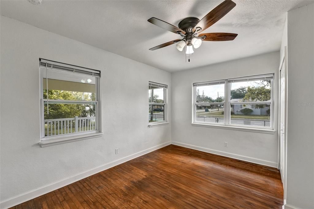 For Rent: $3,000 (4 beds, 2 baths, 1578 Square Feet)