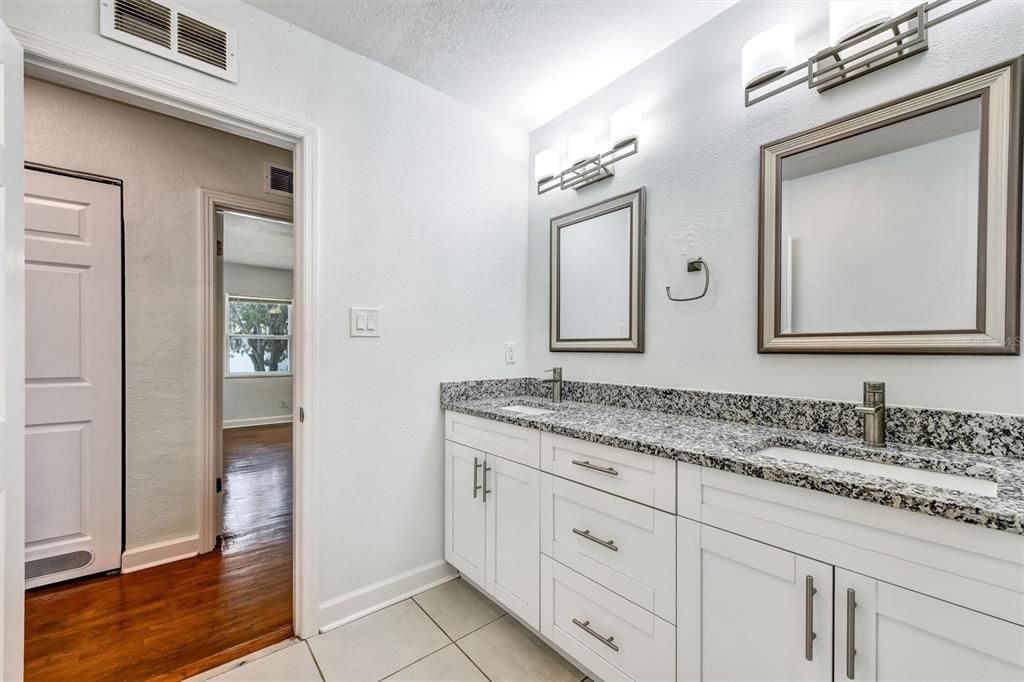 For Rent: $3,000 (4 beds, 2 baths, 1578 Square Feet)