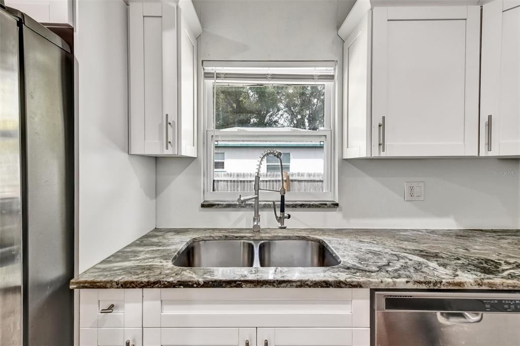 For Rent: $3,000 (4 beds, 2 baths, 1578 Square Feet)