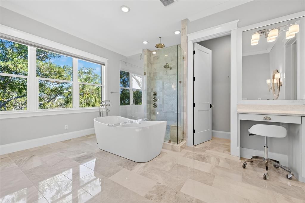 На продажу: $8,800,000 (5 спален, 5 ванн, 5071 Квадратных фут)