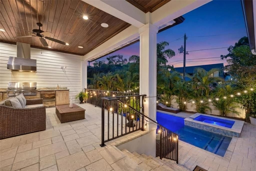 На продажу: $8,800,000 (5 спален, 5 ванн, 5071 Квадратных фут)