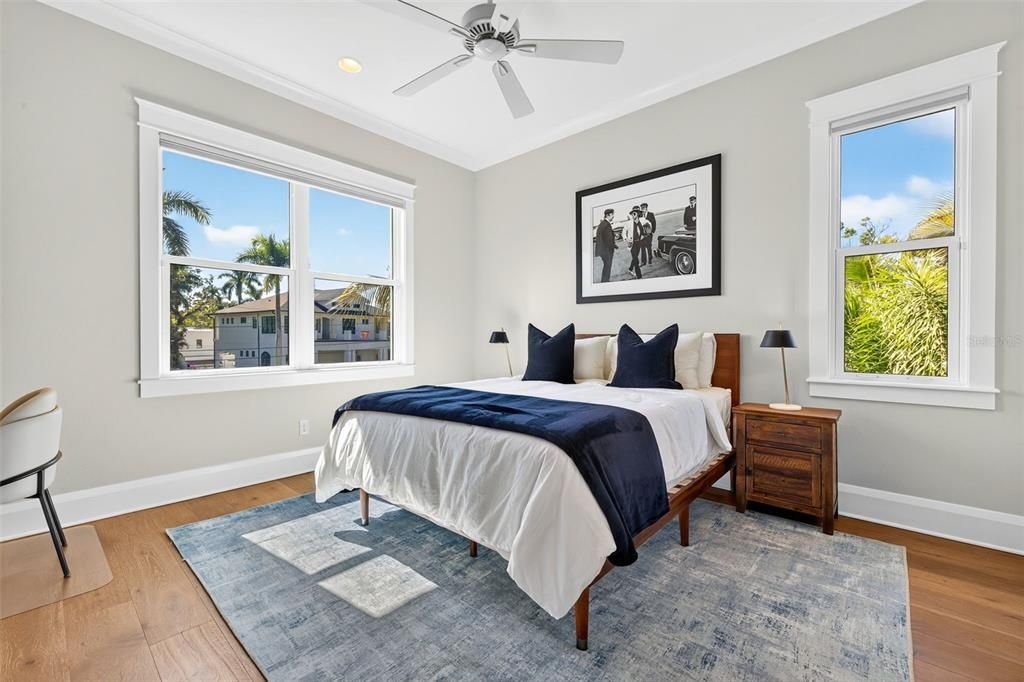 На продажу: $8,800,000 (5 спален, 5 ванн, 5071 Квадратных фут)