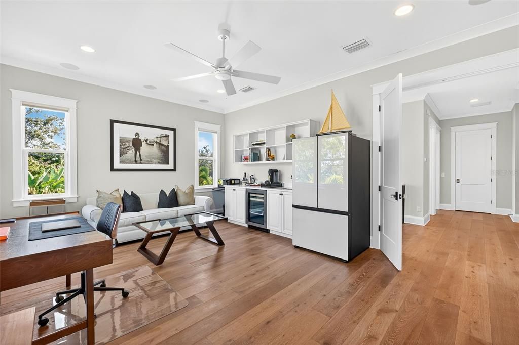 На продажу: $8,800,000 (5 спален, 5 ванн, 5071 Квадратных фут)