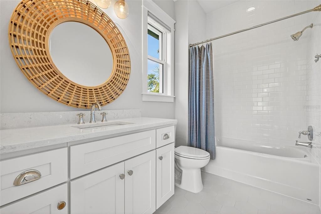 На продажу: $8,800,000 (5 спален, 5 ванн, 5071 Квадратных фут)