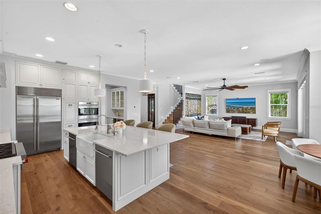 На продажу: $8,800,000 (5 спален, 5 ванн, 5071 Квадратных фут)