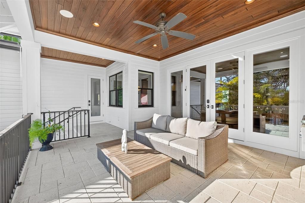 На продажу: $8,800,000 (5 спален, 5 ванн, 5071 Квадратных фут)