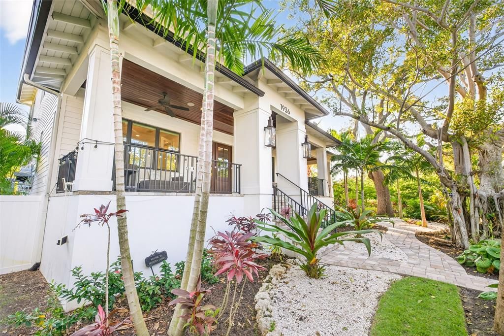 На продажу: $8,800,000 (5 спален, 5 ванн, 5071 Квадратных фут)