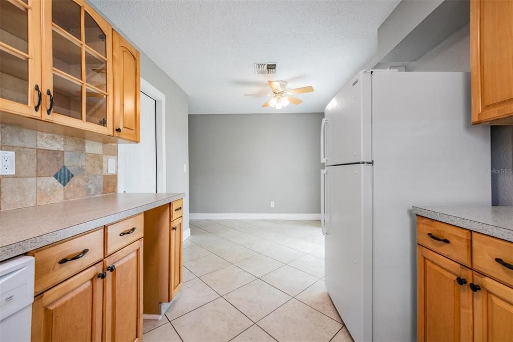 En Venta: $285,000 (2 camas, 1 baños, 893 Pies cuadrados)