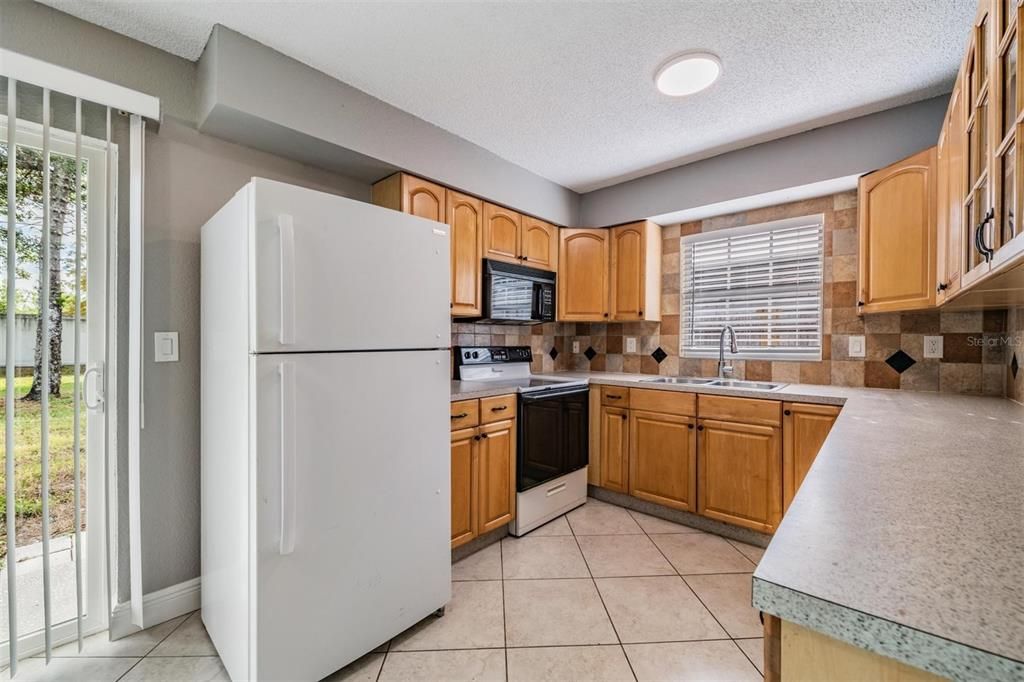 En Venta: $285,000 (2 camas, 1 baños, 893 Pies cuadrados)