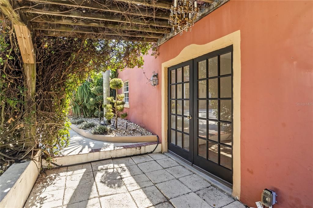 For Sale: $1,145,900 (3 beds, 2 baths, 2320 Square Feet)