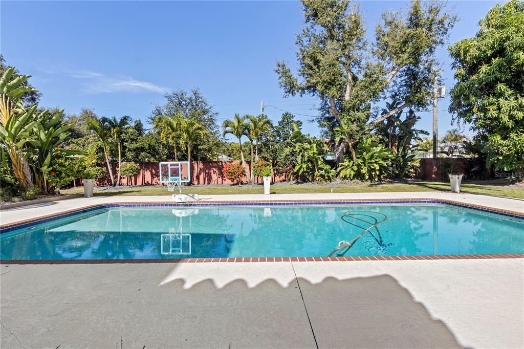 For Sale: $1,145,900 (3 beds, 2 baths, 2320 Square Feet)