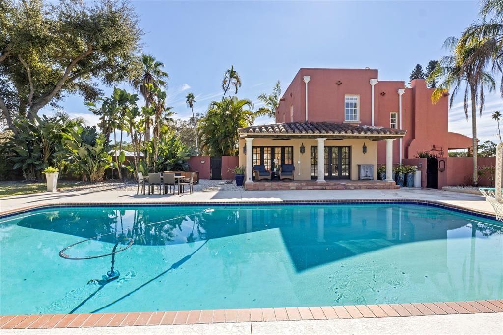 For Sale: $1,145,900 (3 beds, 2 baths, 2320 Square Feet)