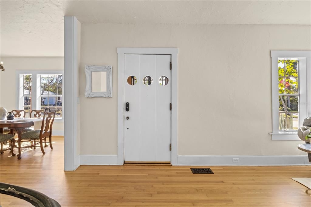 For Sale: $1,145,900 (3 beds, 2 baths, 2320 Square Feet)