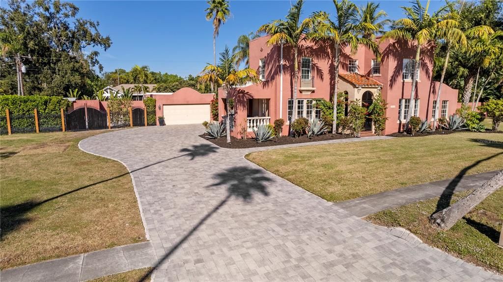 For Sale: $1,145,900 (3 beds, 2 baths, 2320 Square Feet)