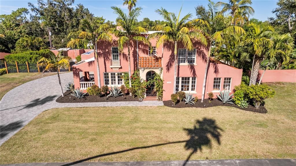 For Sale: $1,145,900 (3 beds, 2 baths, 2320 Square Feet)