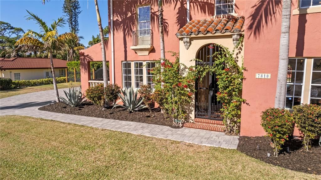 For Sale: $1,145,900 (3 beds, 2 baths, 2320 Square Feet)