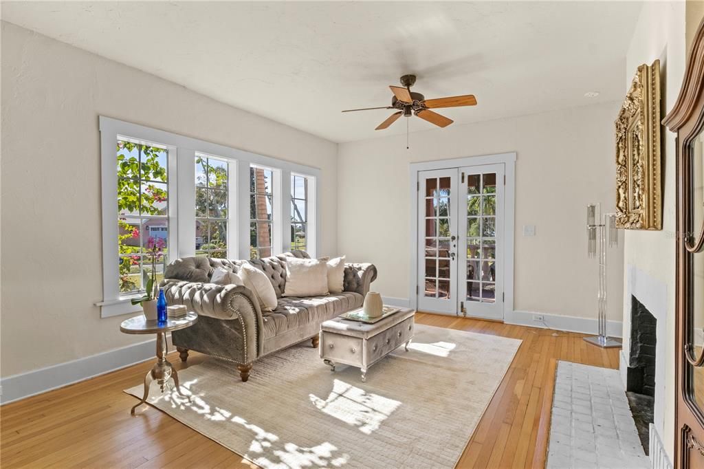 For Sale: $1,145,900 (3 beds, 2 baths, 2320 Square Feet)