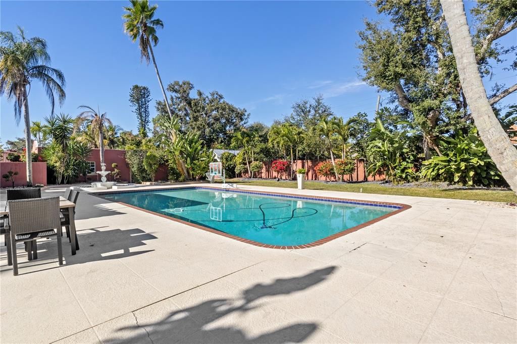 For Sale: $1,145,900 (3 beds, 2 baths, 2320 Square Feet)