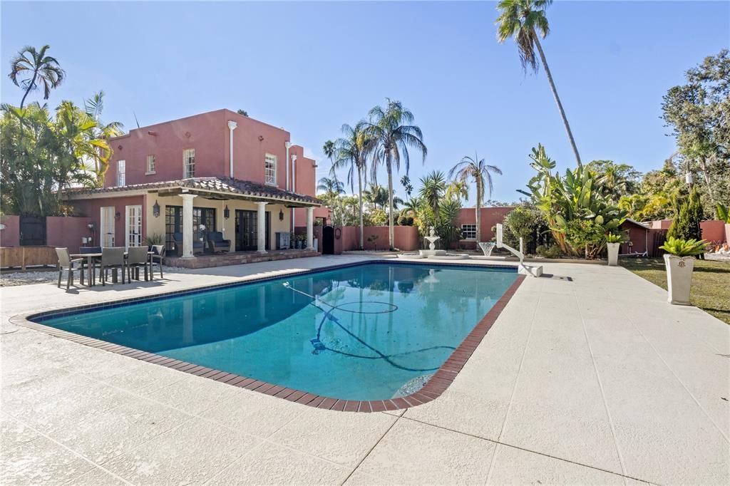 For Sale: $1,145,900 (3 beds, 2 baths, 2320 Square Feet)