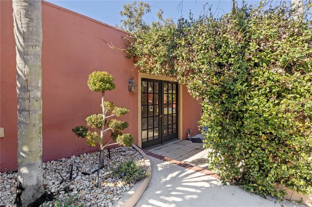 For Sale: $1,145,900 (3 beds, 2 baths, 2320 Square Feet)