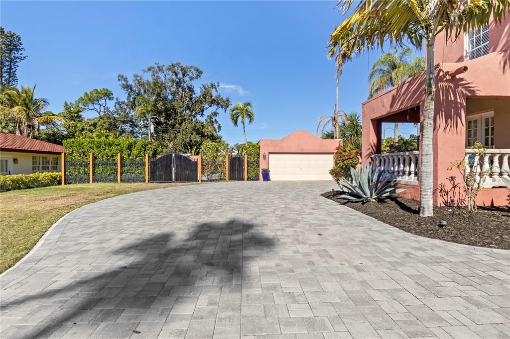 For Sale: $1,145,900 (3 beds, 2 baths, 2320 Square Feet)