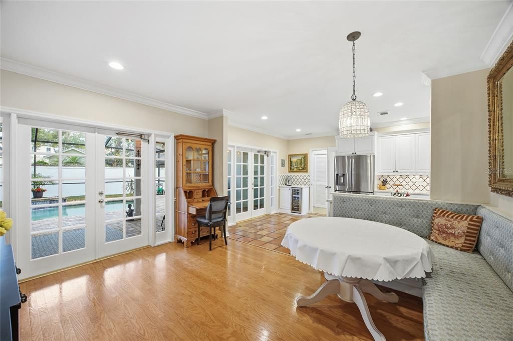 На продажу: $1,025,000 (4 спален, 2 ванн, 2848 Квадратных фут)