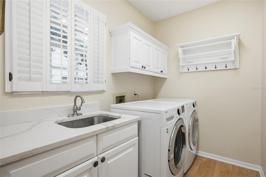 На продажу: $1,025,000 (4 спален, 2 ванн, 2848 Квадратных фут)