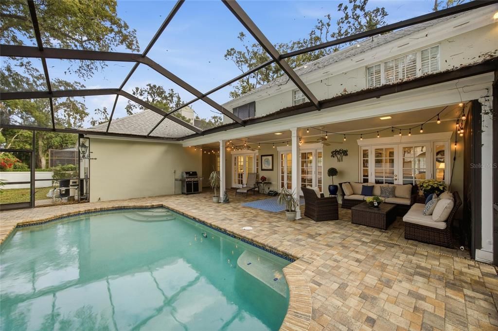 На продажу: $1,025,000 (4 спален, 2 ванн, 2848 Квадратных фут)