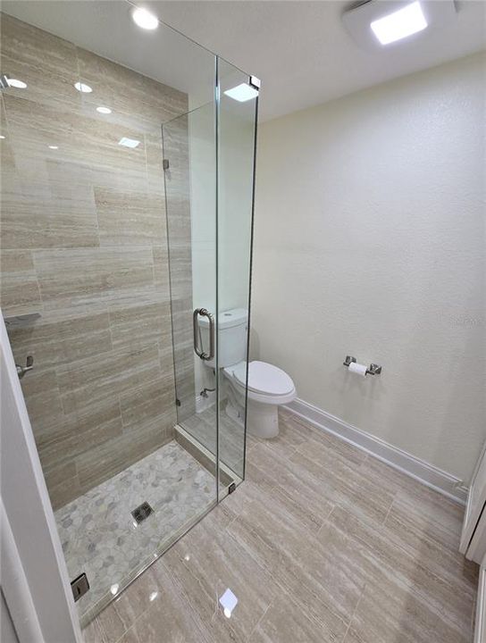 待售: $269,900 (2 贝兹, 2 浴室, 1334 平方英尺)