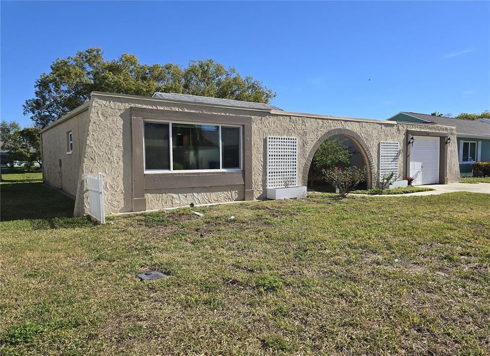 待售: $269,900 (2 贝兹, 2 浴室, 1334 平方英尺)