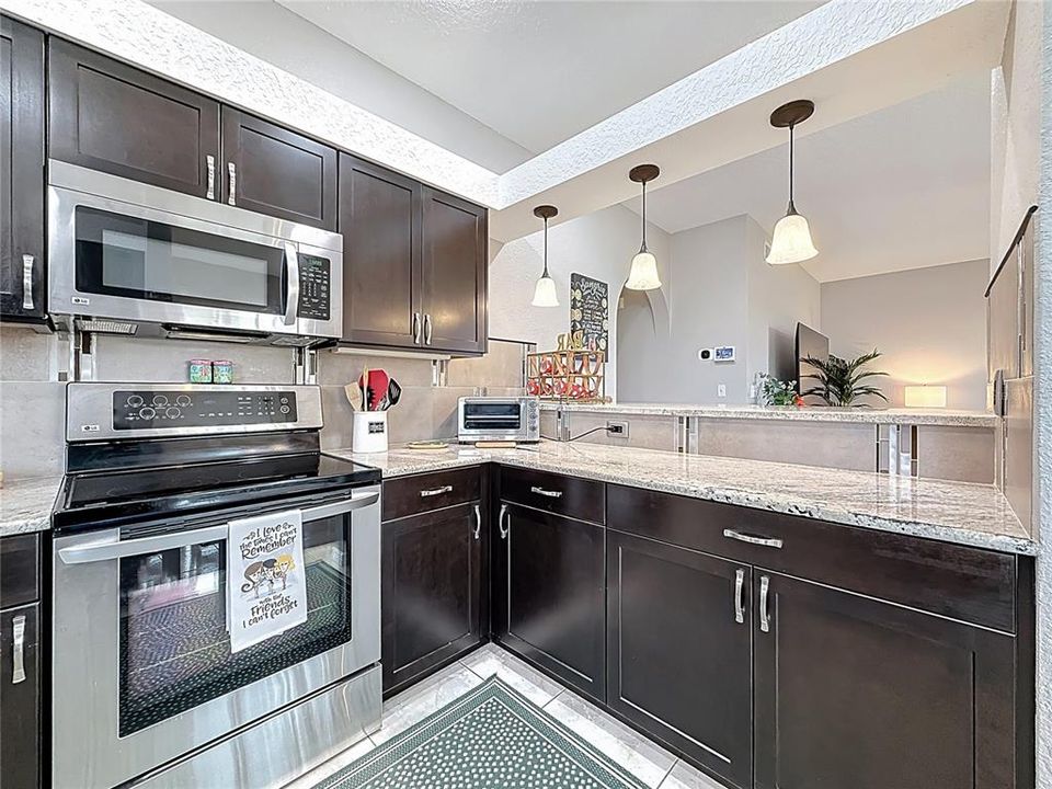 For Sale: $545,000 (3 beds, 3 baths, 1786 Square Feet)