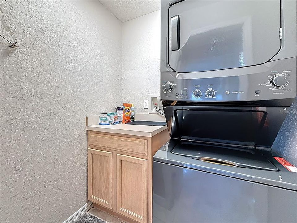 For Sale: $545,000 (3 beds, 3 baths, 1786 Square Feet)