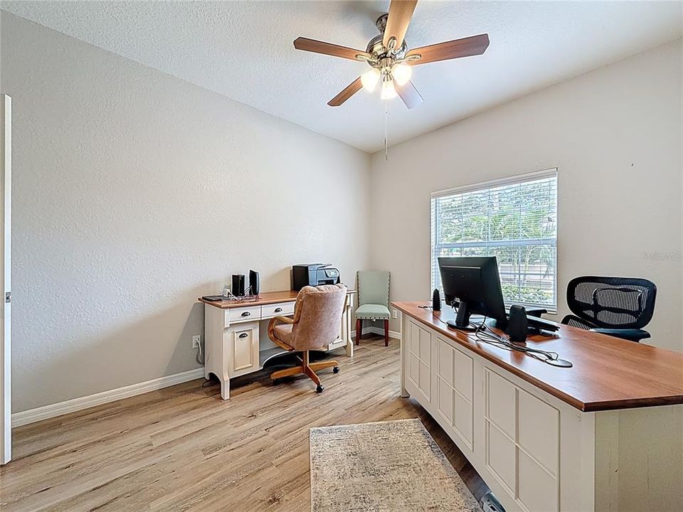 For Sale: $545,000 (3 beds, 3 baths, 1786 Square Feet)