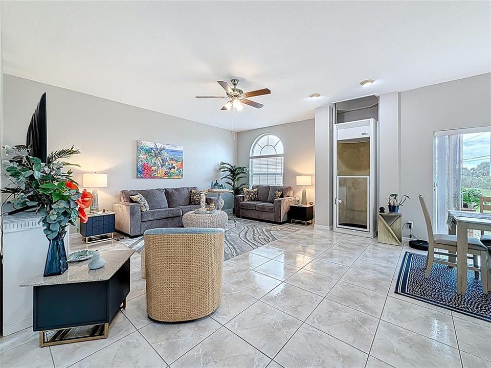 For Sale: $545,000 (3 beds, 3 baths, 1786 Square Feet)