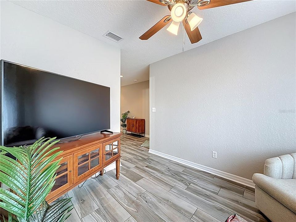 For Sale: $545,000 (3 beds, 3 baths, 1786 Square Feet)