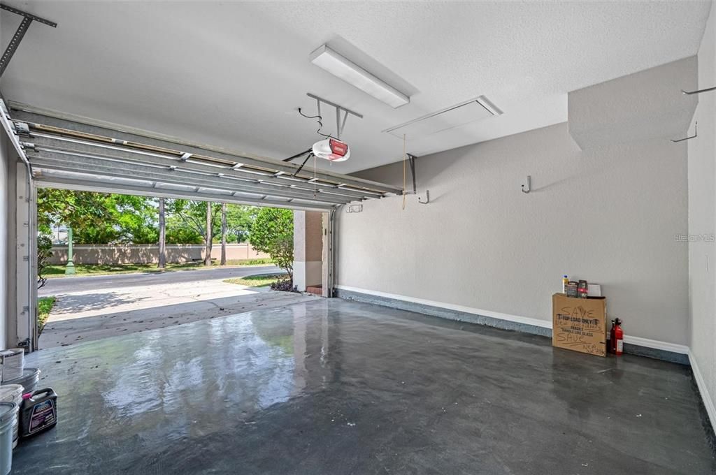 For Sale: $545,000 (3 beds, 3 baths, 1786 Square Feet)