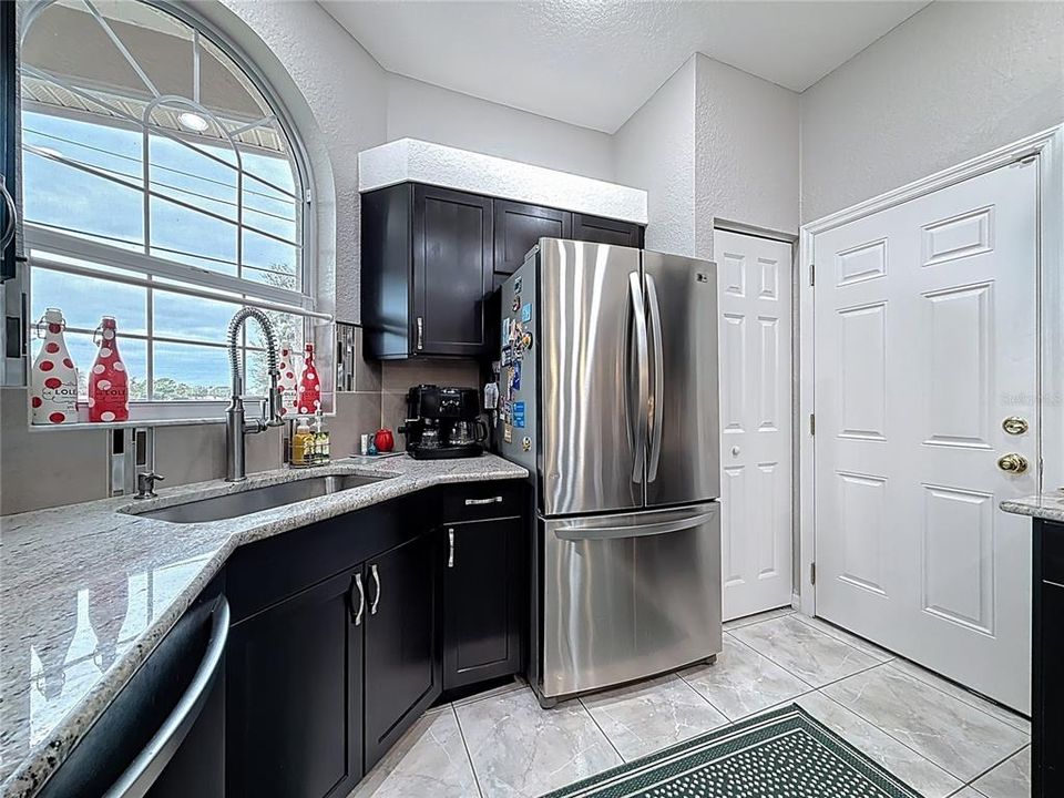 For Sale: $545,000 (3 beds, 3 baths, 1786 Square Feet)