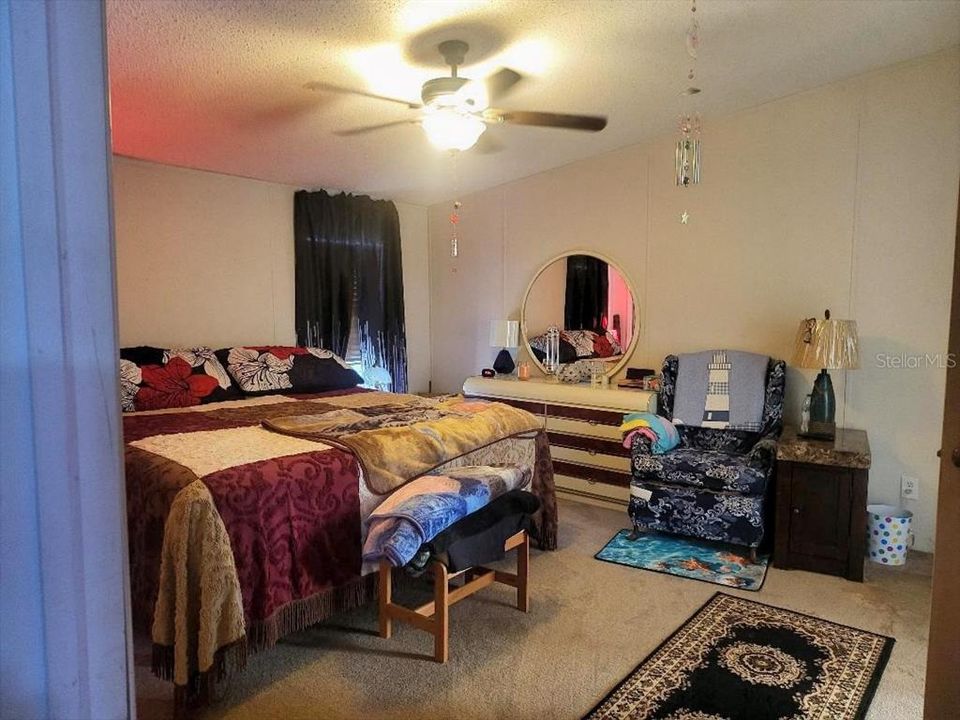 En Venta: $380,000 (4 camas, 2 baños, 2280 Pies cuadrados)