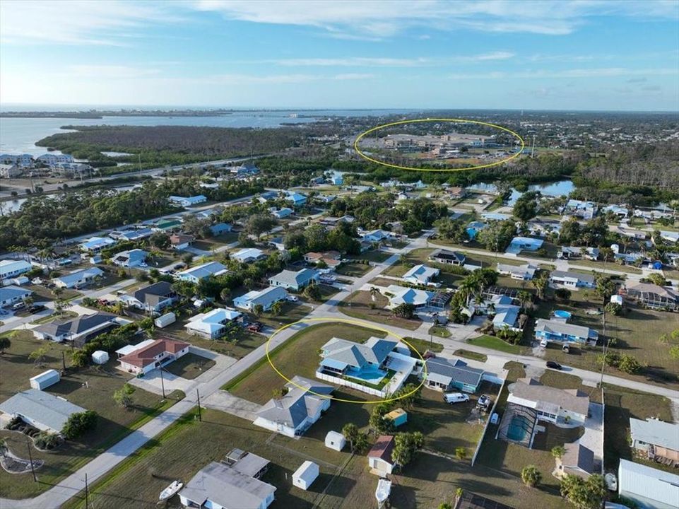 На продажу: $399,900 (2 спален, 2 ванн, 1681 Квадратных фут)