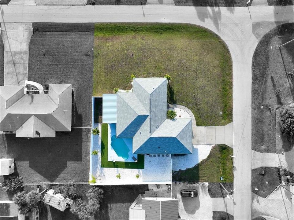 На продажу: $399,900 (2 спален, 2 ванн, 1681 Квадратных фут)