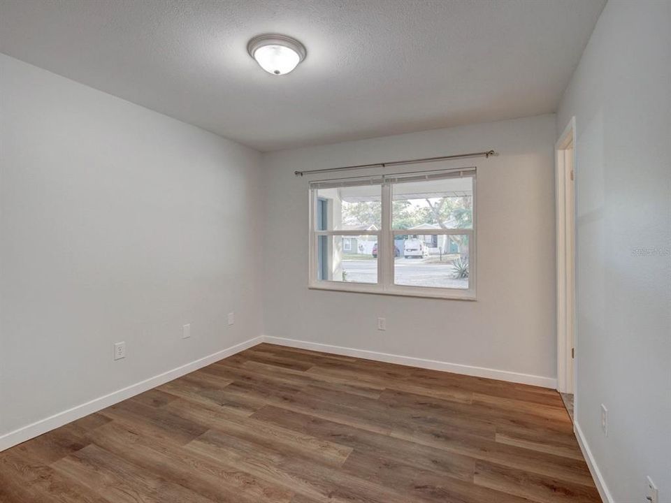 出租: $2,000 (2 贝兹, 1 浴室, 875 平方英尺)