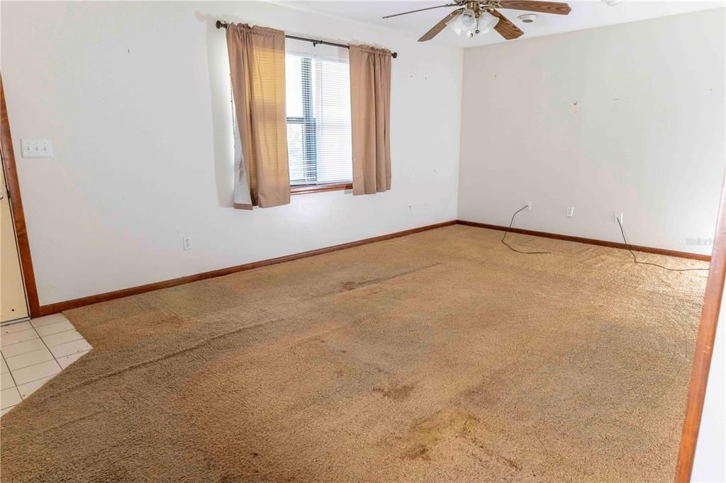 For Sale: $189,900 (3 beds, 2 baths, 1090 Square Feet)