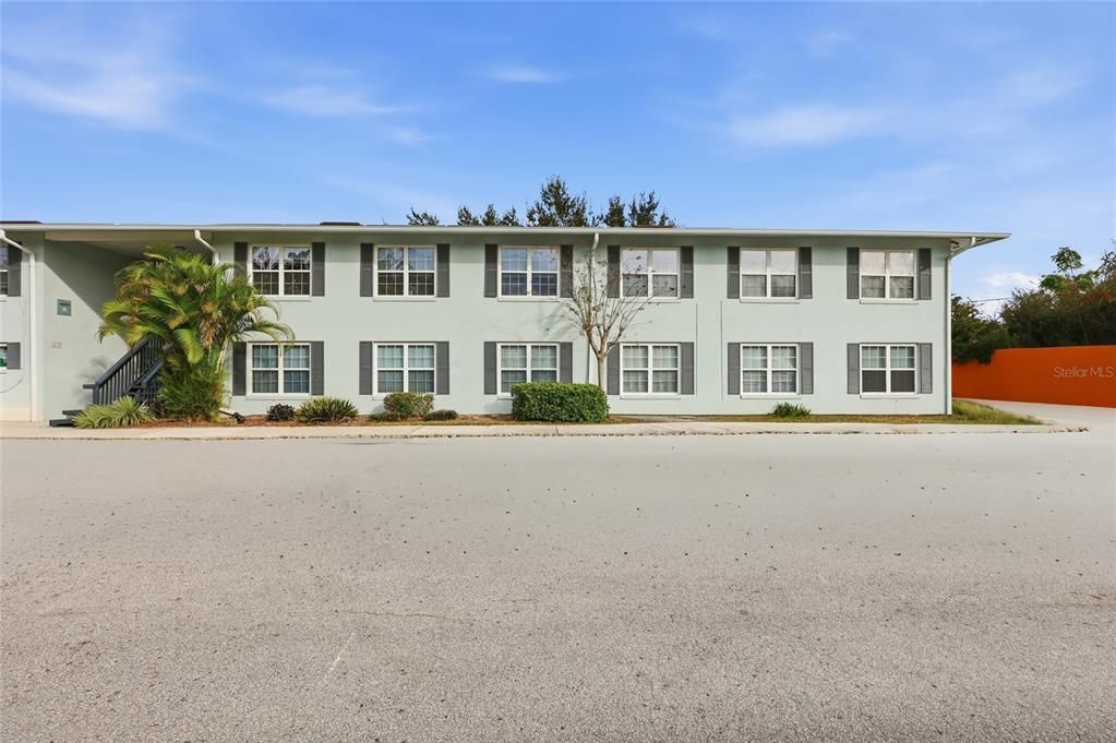 待售: $189,999 (2 贝兹, 2 浴室, 870 平方英尺)