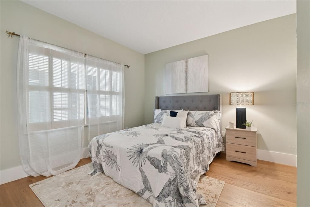 For Sale: $1,150,000 (2 beds, 2 baths, 1390 Square Feet)