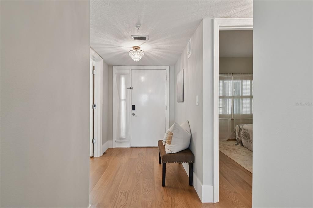 For Sale: $1,150,000 (2 beds, 2 baths, 1390 Square Feet)