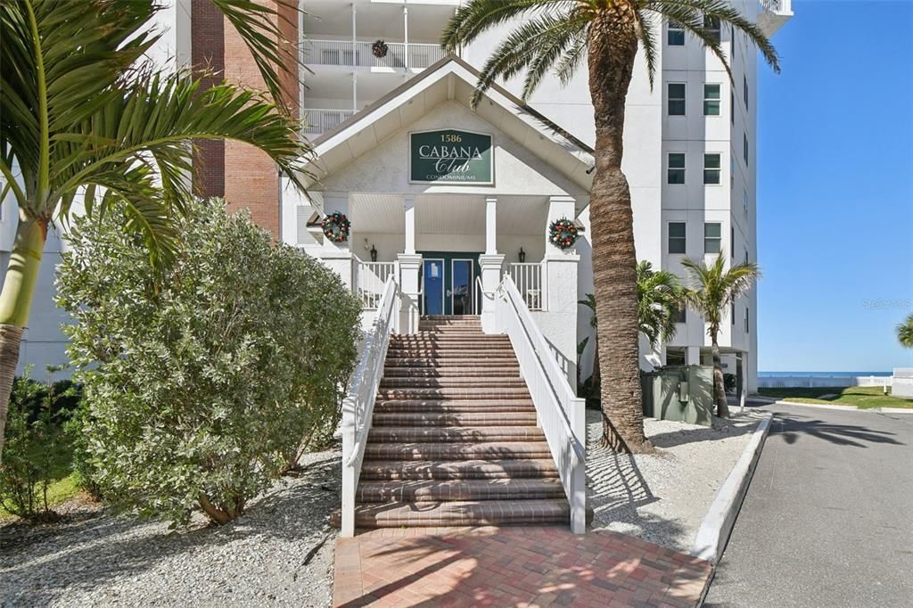 For Sale: $1,150,000 (2 beds, 2 baths, 1390 Square Feet)