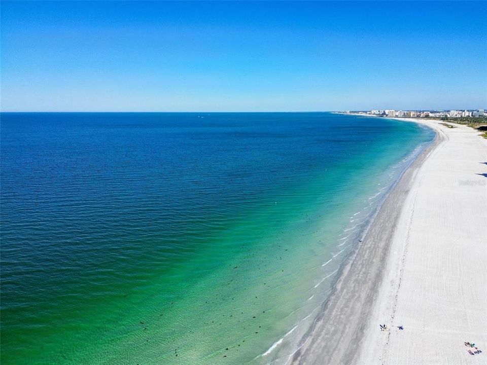 For Sale: $1,150,000 (2 beds, 2 baths, 1390 Square Feet)